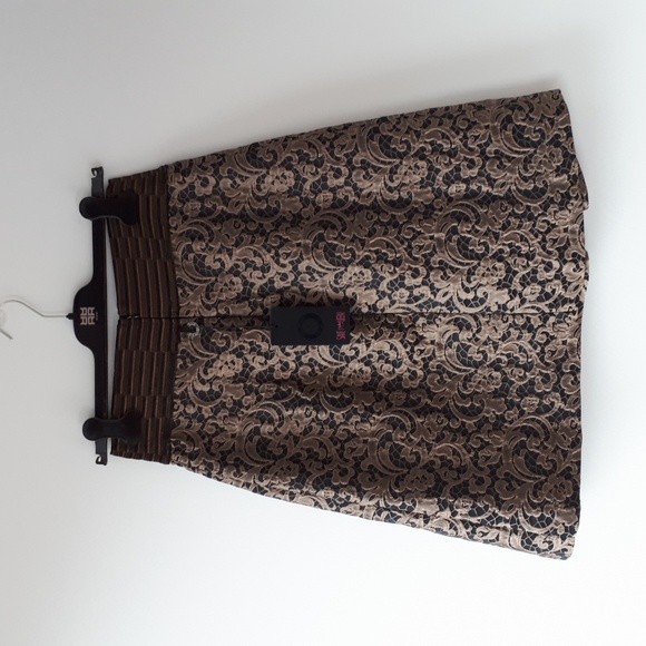 Save The Queen tapestry skirt - Picture 2 of 6